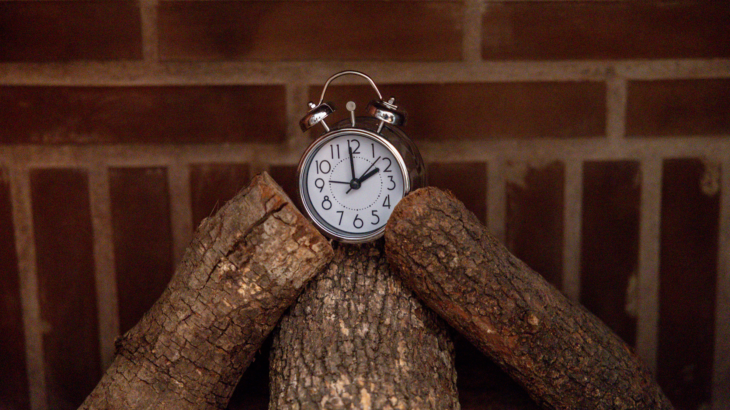 The time changes this weekend: Why we still have to 'fall back' — FOX 29 Philadelphia